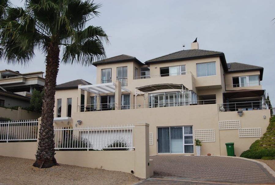 5 Bedroom Property for Sale in Country Club Western Cape